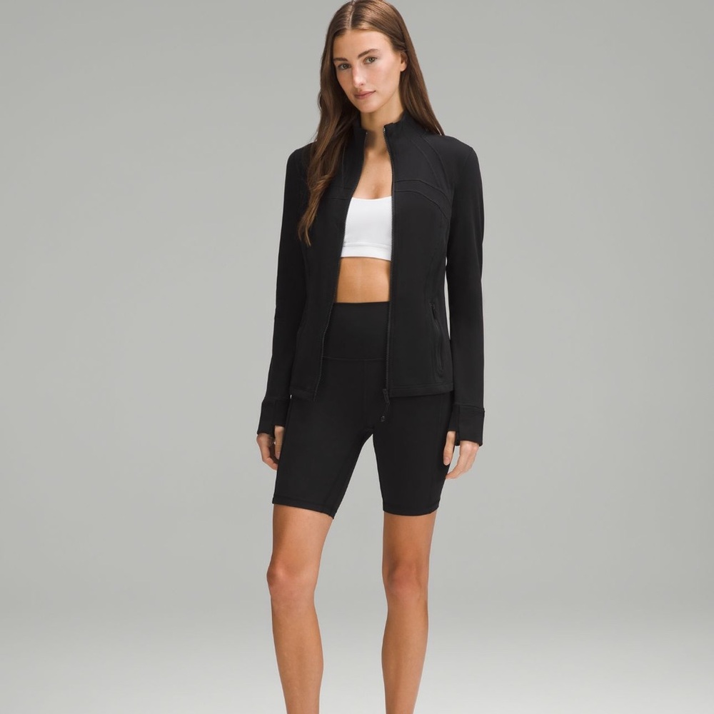 Black lululemon jacket with thumb holes